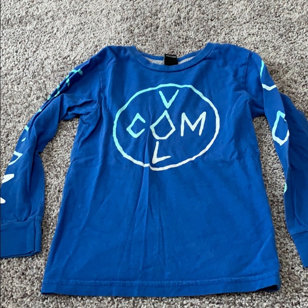 Little boys Volcom long sleeve size 5